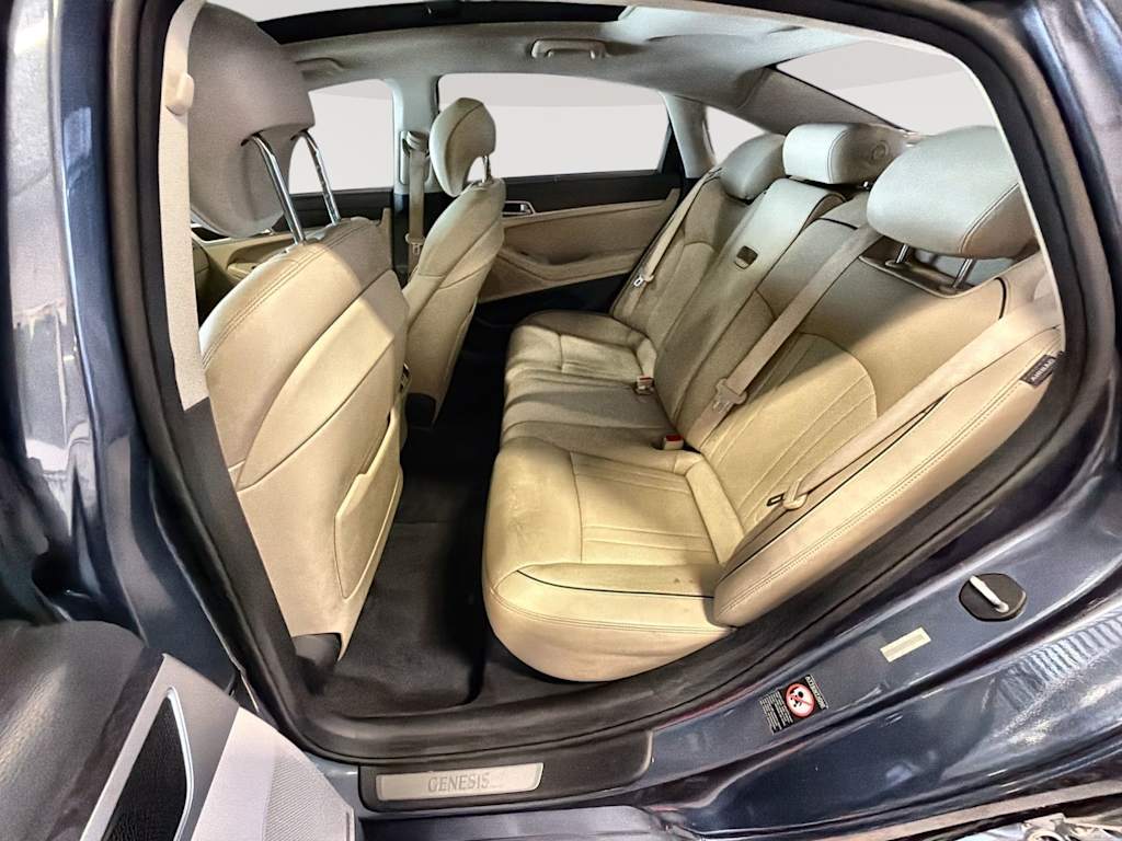 Thumbnail: 2015 Hyundai Genesis - 29