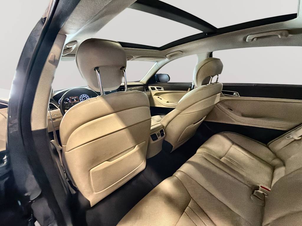 Thumbnail: 2015 Hyundai Genesis - 27