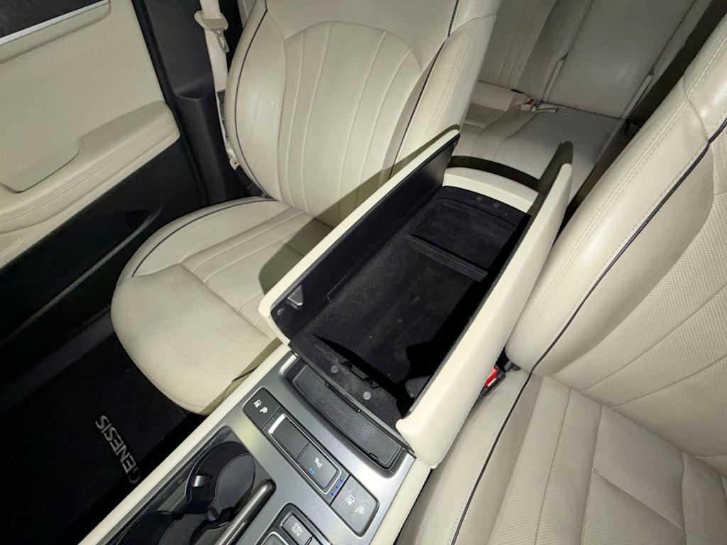Thumbnail: 2015 Hyundai Genesis - 10