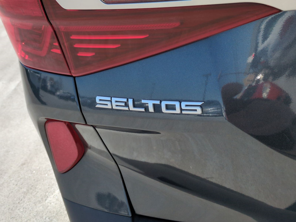 2022 Kia Seltos Nightfall Edition 26