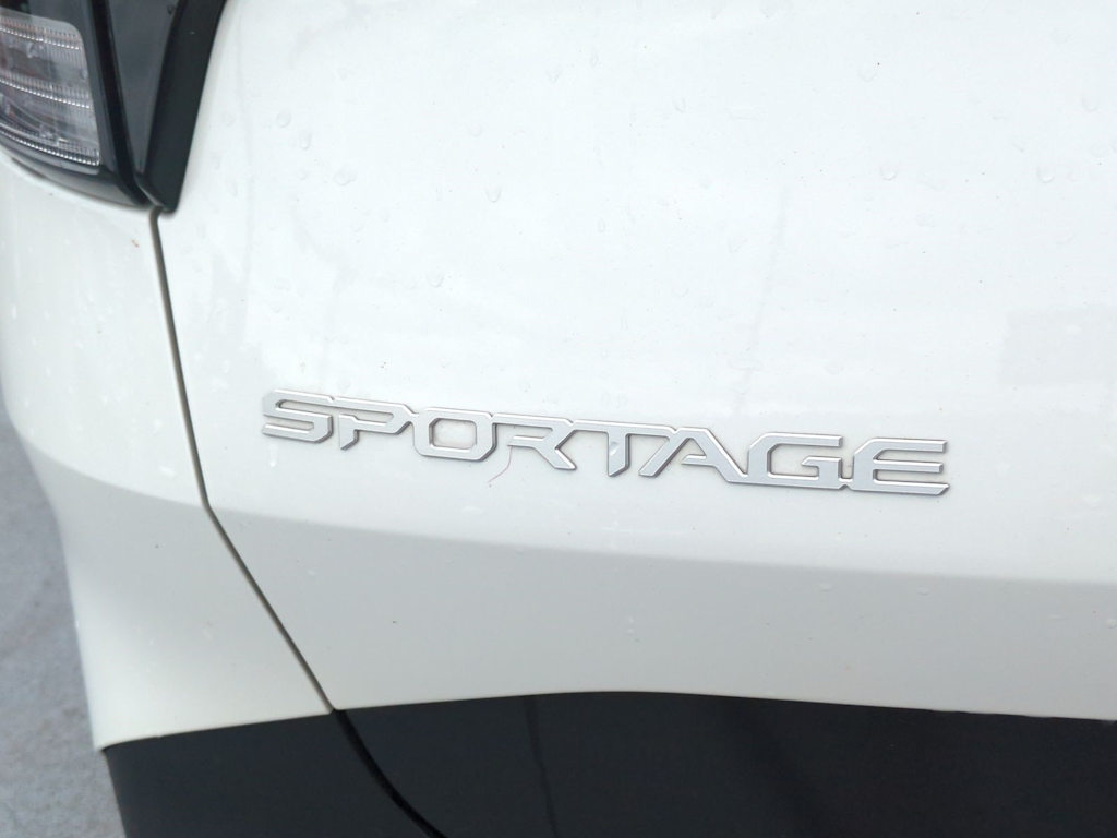 Thumbnail: 2023 Kia Sportage - 25
