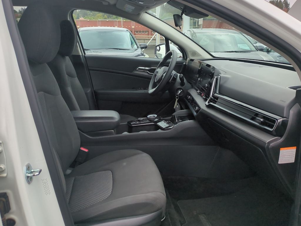 Thumbnail: 2023 Kia Sportage - 12