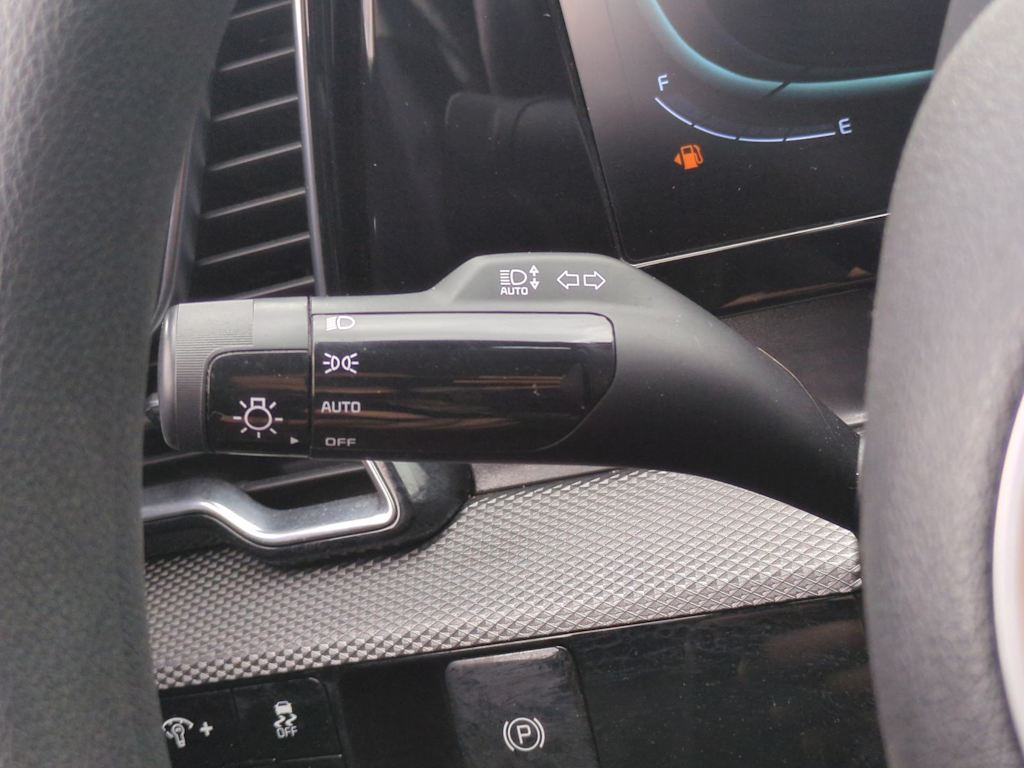 Thumbnail: 2023 Kia Sportage - 32