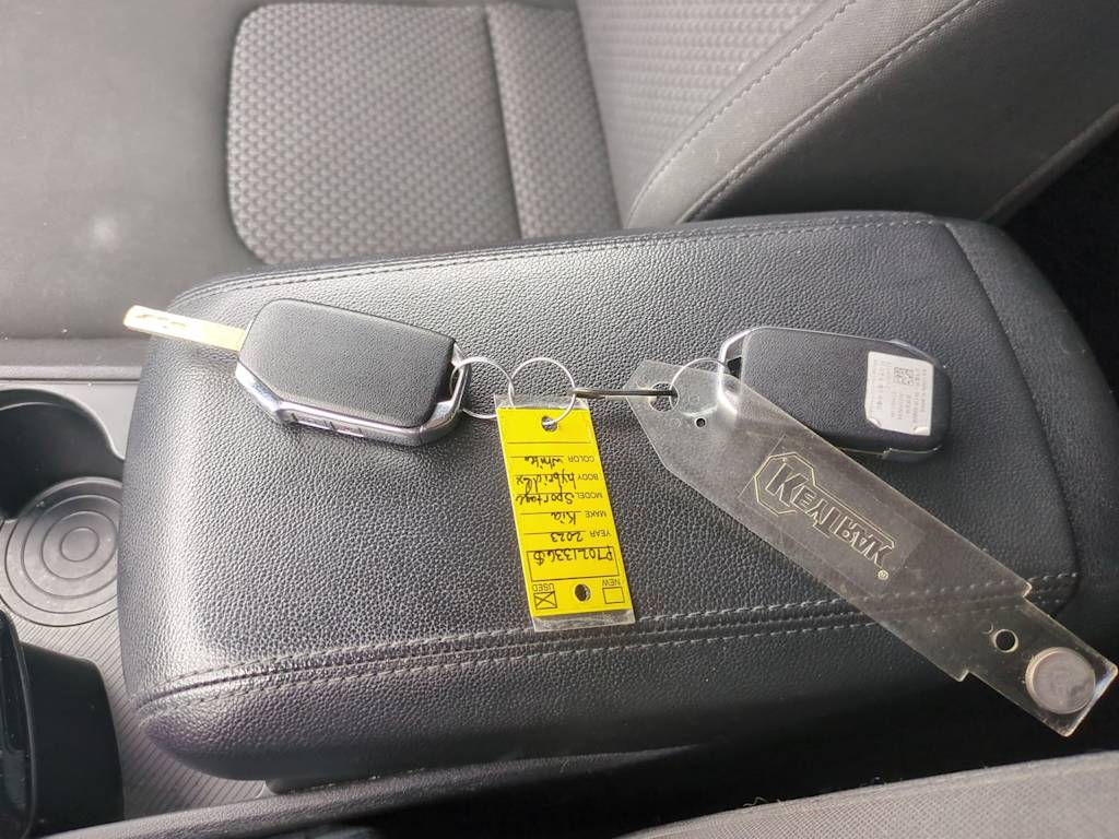 Thumbnail: 2023 Kia Sportage - 18