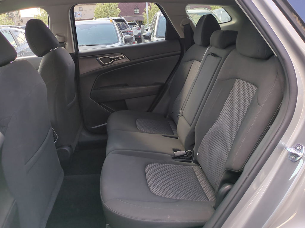 2024 Kia Sportage LX 28