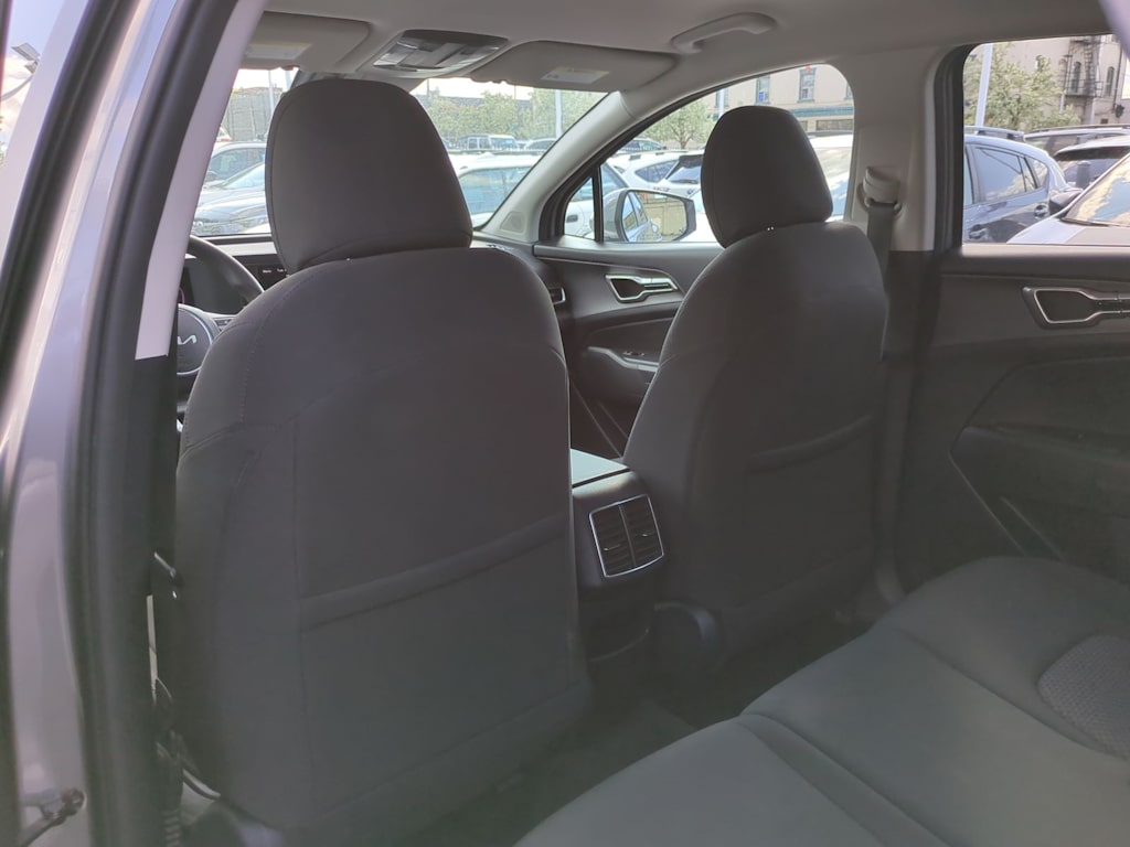 2024 Kia Sportage LX 13