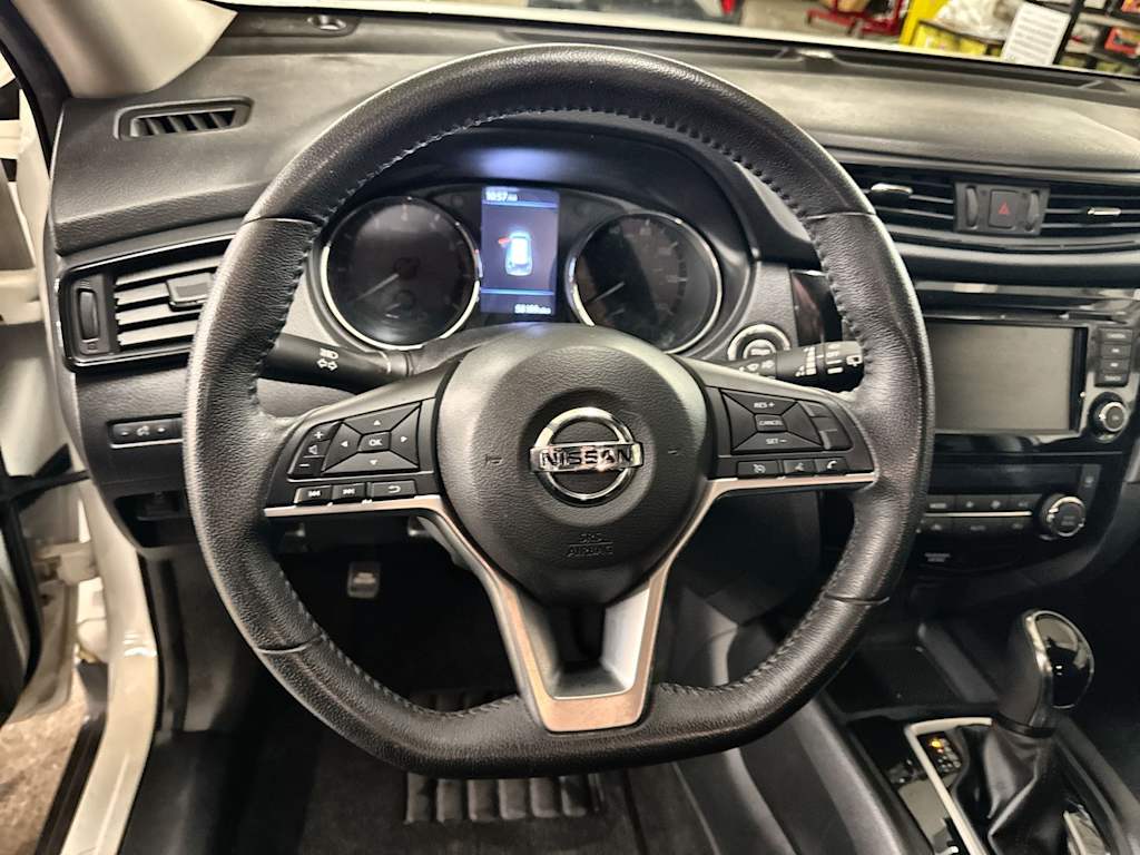 Thumbnail: 2019 Nissan Rogue - 10