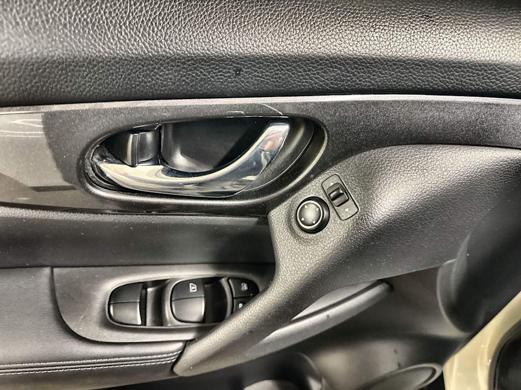 Thumbnail: 2019 Nissan Rogue - 28