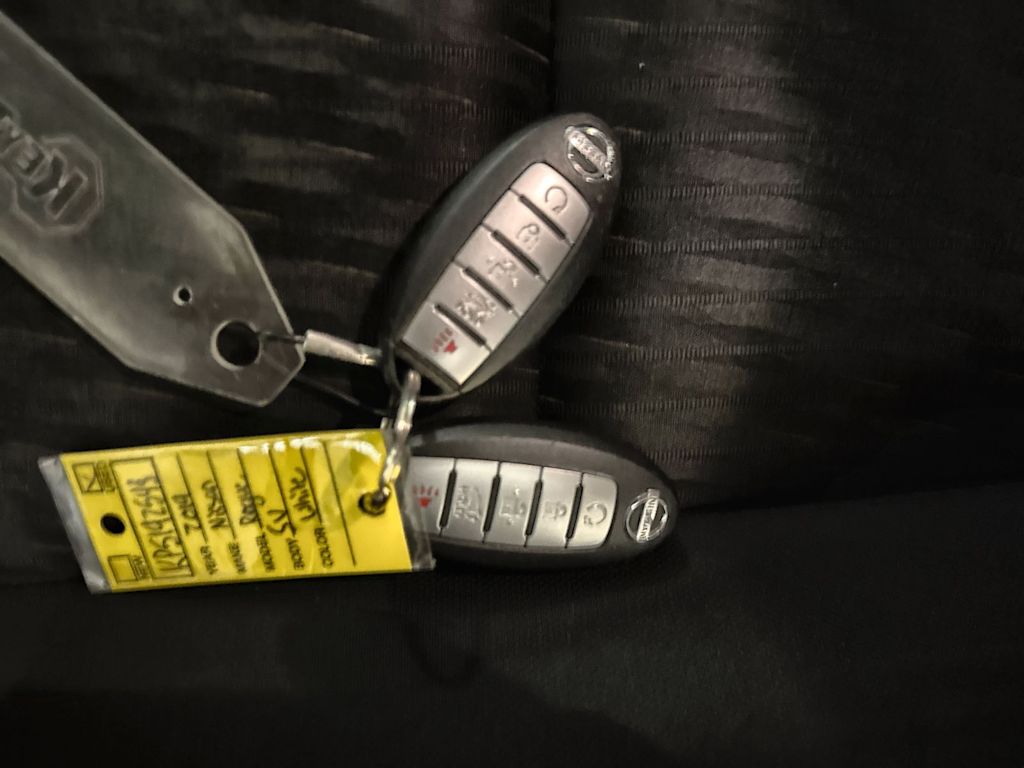 Thumbnail: 2019 Nissan Rogue - 19