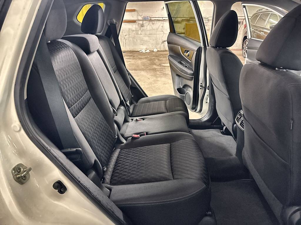 Thumbnail: 2019 Nissan Rogue - 30