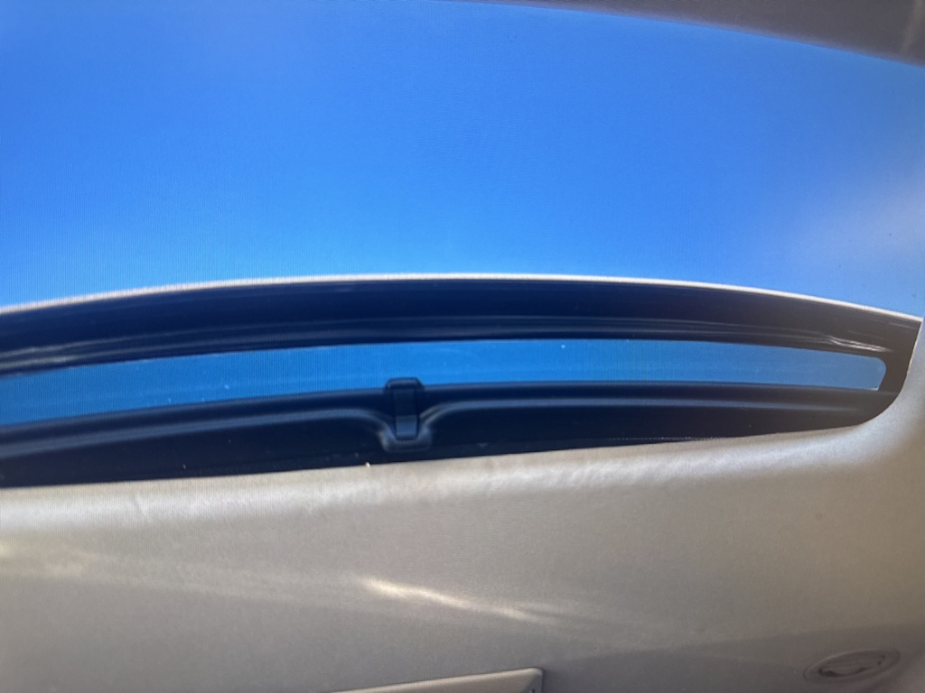 Thumbnail: 2015 Land Rover LR4 - 16