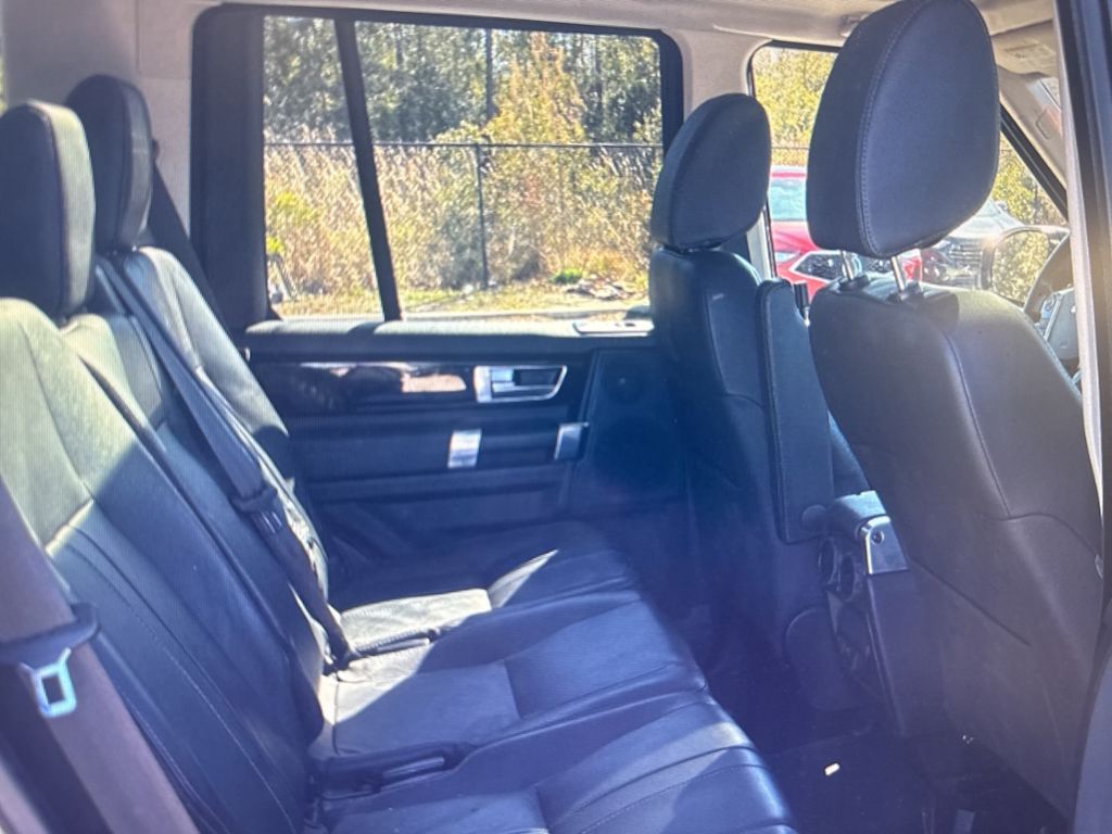Thumbnail: 2015 Land Rover LR4 - 15
