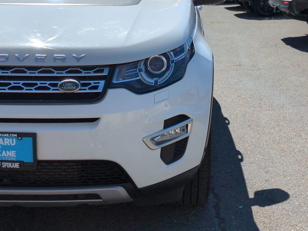 Thumbnail: 2017 Land Rover Discovery Sport - 25