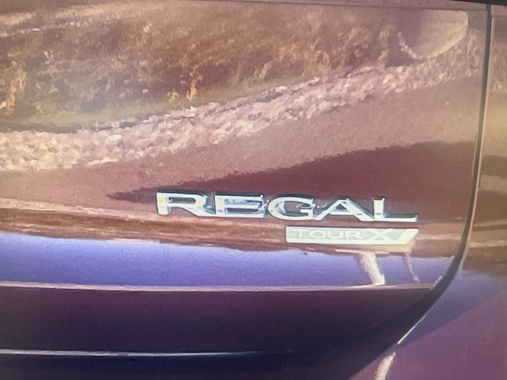 Thumbnail: 2018 Buick Regal - 7