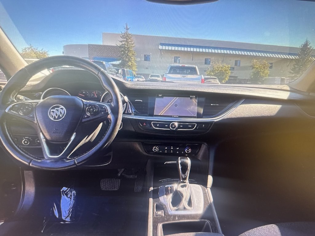 Thumbnail: 2018 Buick Regal - 10