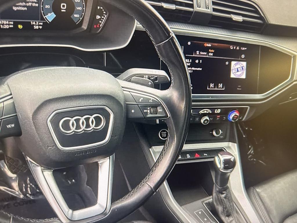 Thumbnail: 2022 Audi Q3 - 2