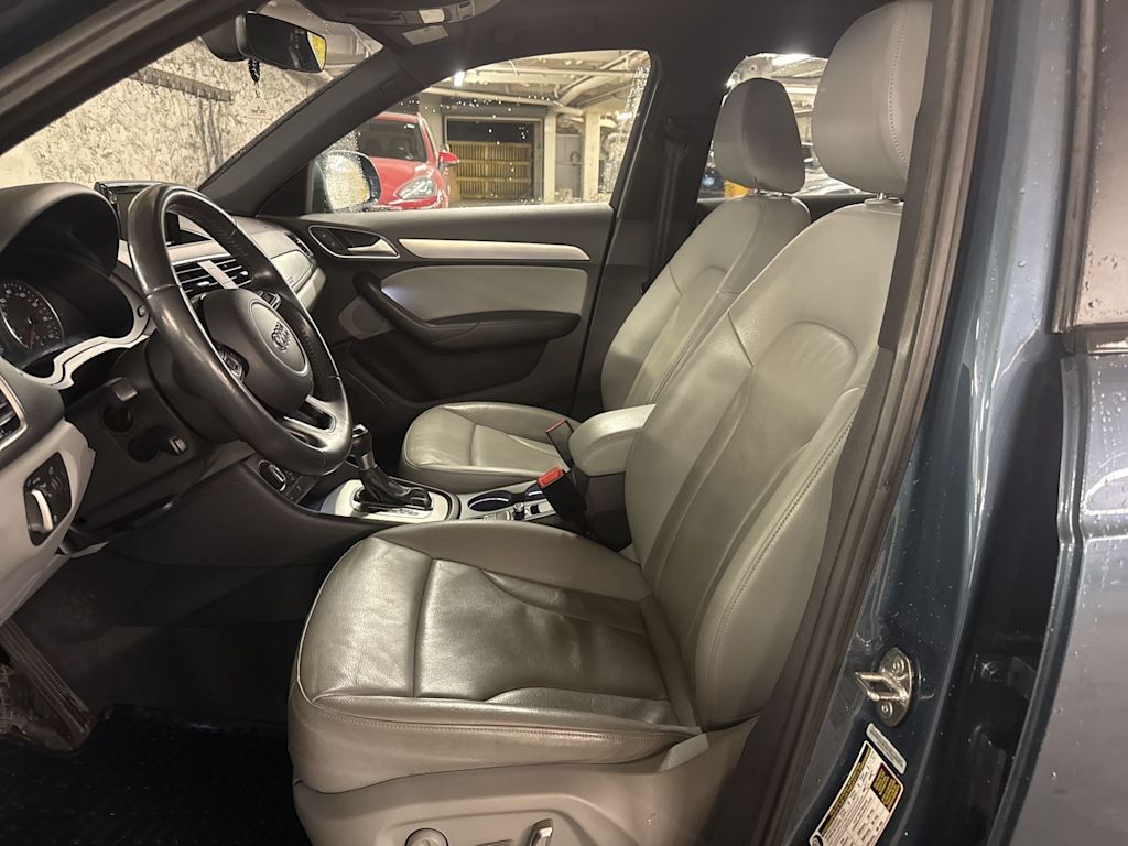 Thumbnail: 2018 Audi Q3 - 11