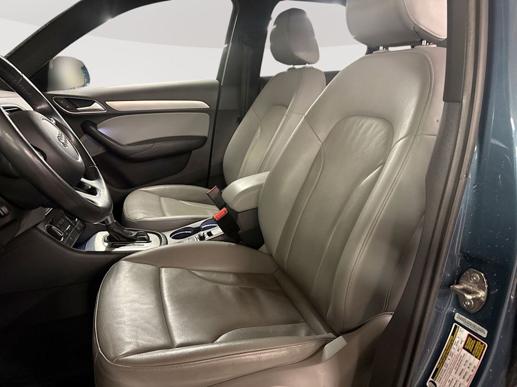 Thumbnail: 2018 Audi Q3 - 12
