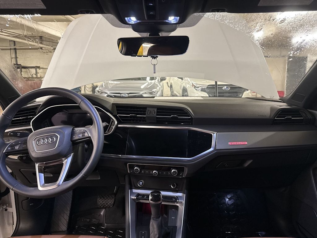 Thumbnail: 2024 Audi Q3 - 2