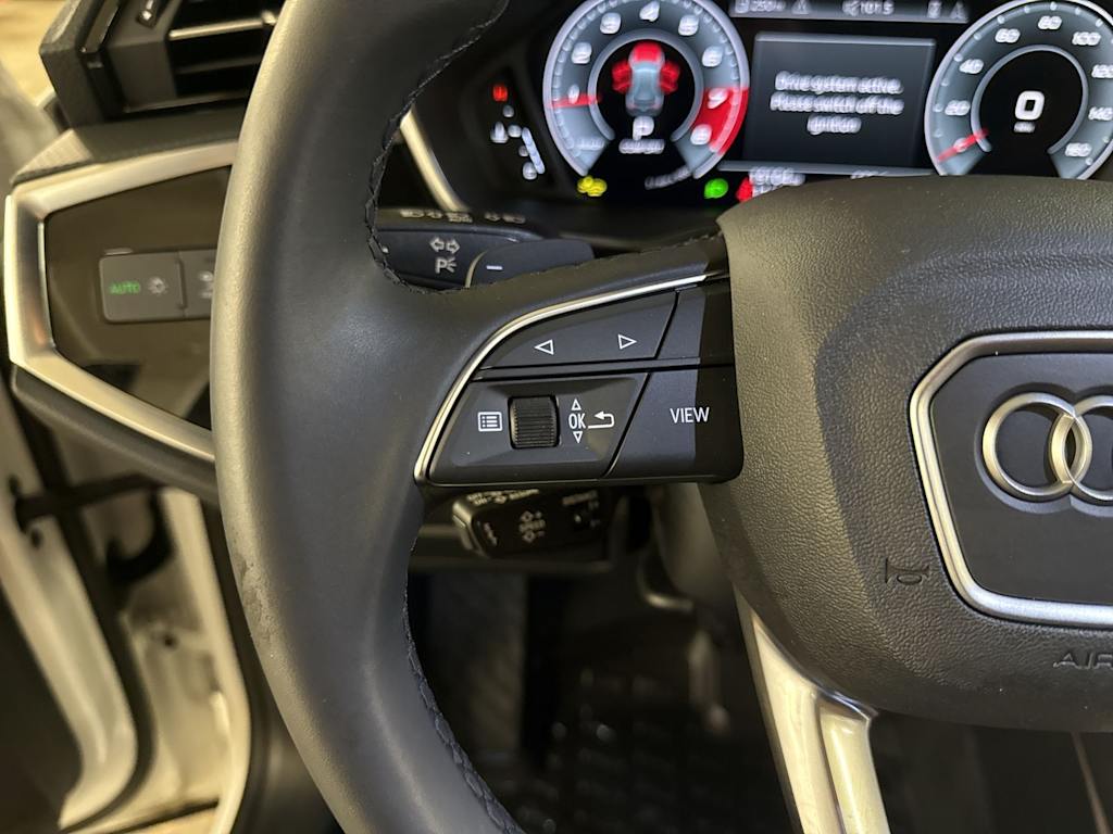 Thumbnail: 2024 Audi Q3 - 27