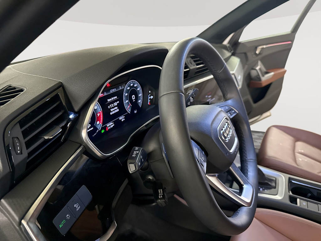 Thumbnail: 2024 Audi Q3 - 12