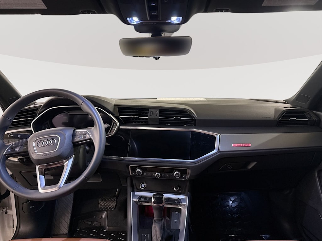 Thumbnail: 2024 Audi Q3 - 2