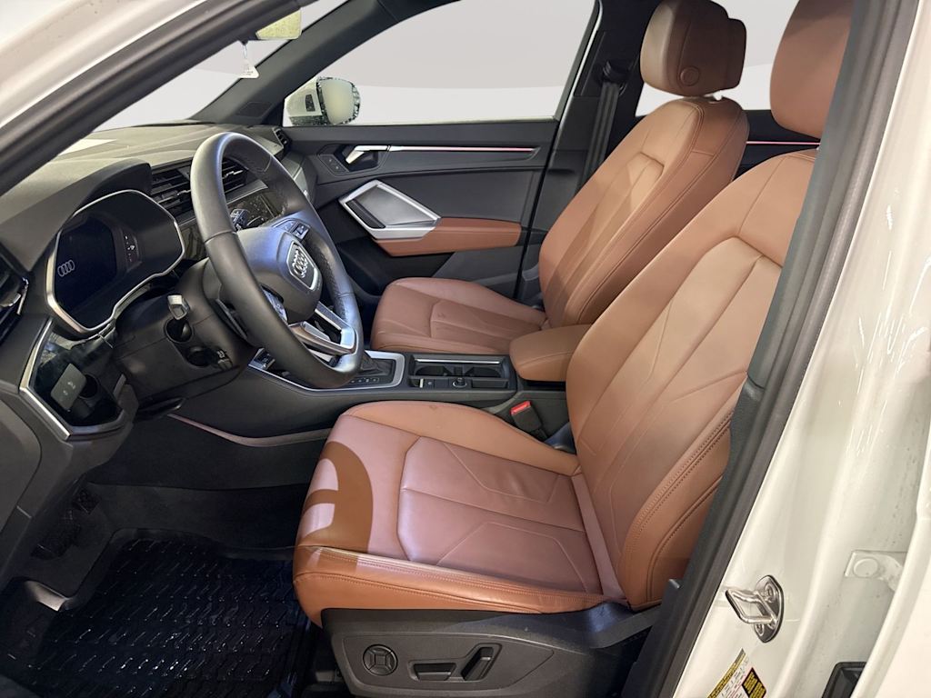 Thumbnail: 2024 Audi Q3 - 9