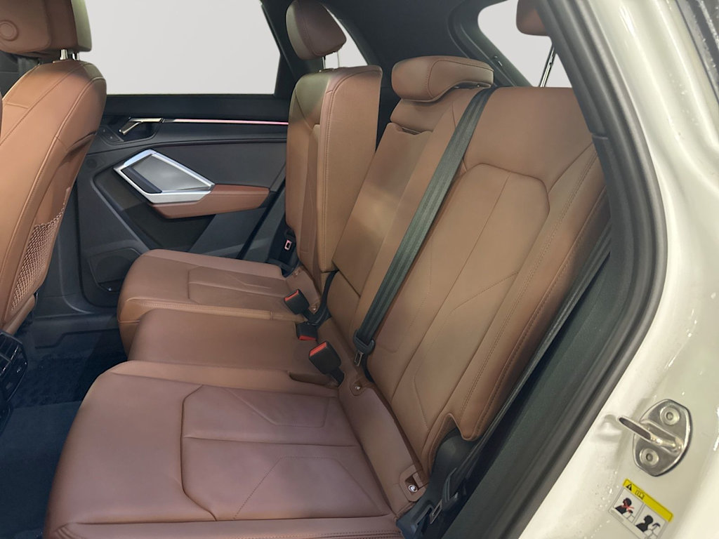 Thumbnail: 2024 Audi Q3 - 24