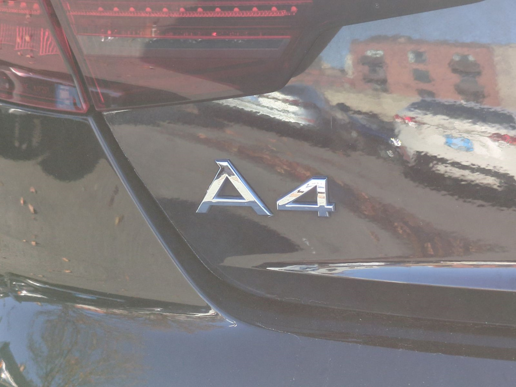 Thumbnail: 2022 Audi A4 - 7