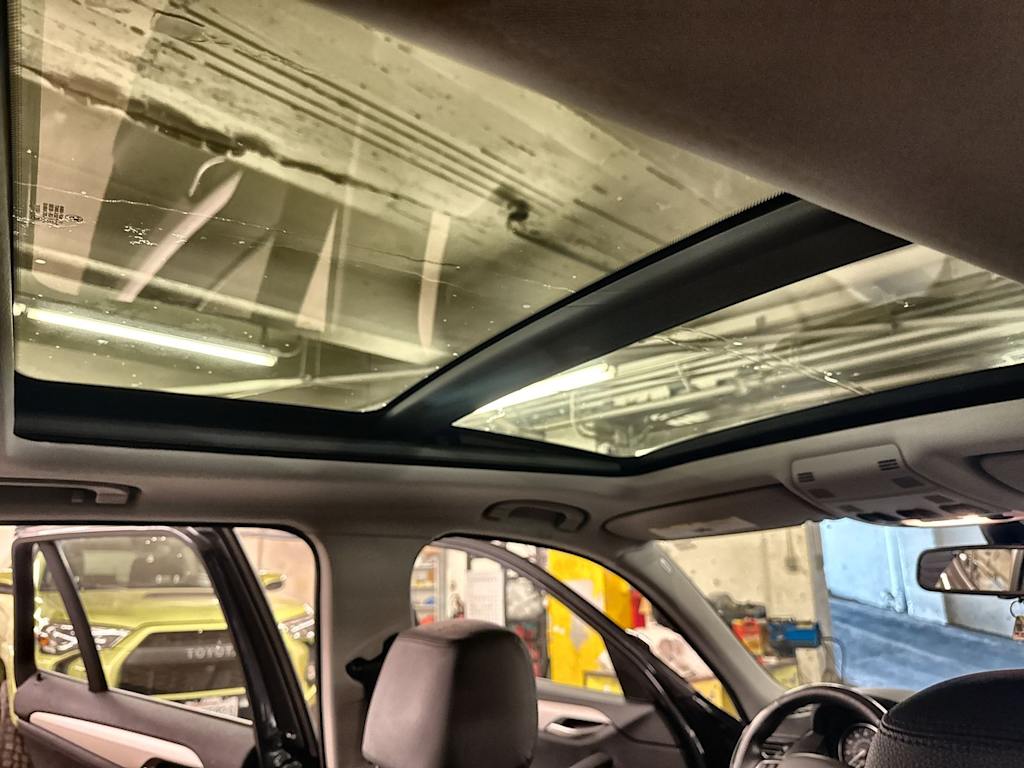 Thumbnail: 2014 BMW X1 - 30
