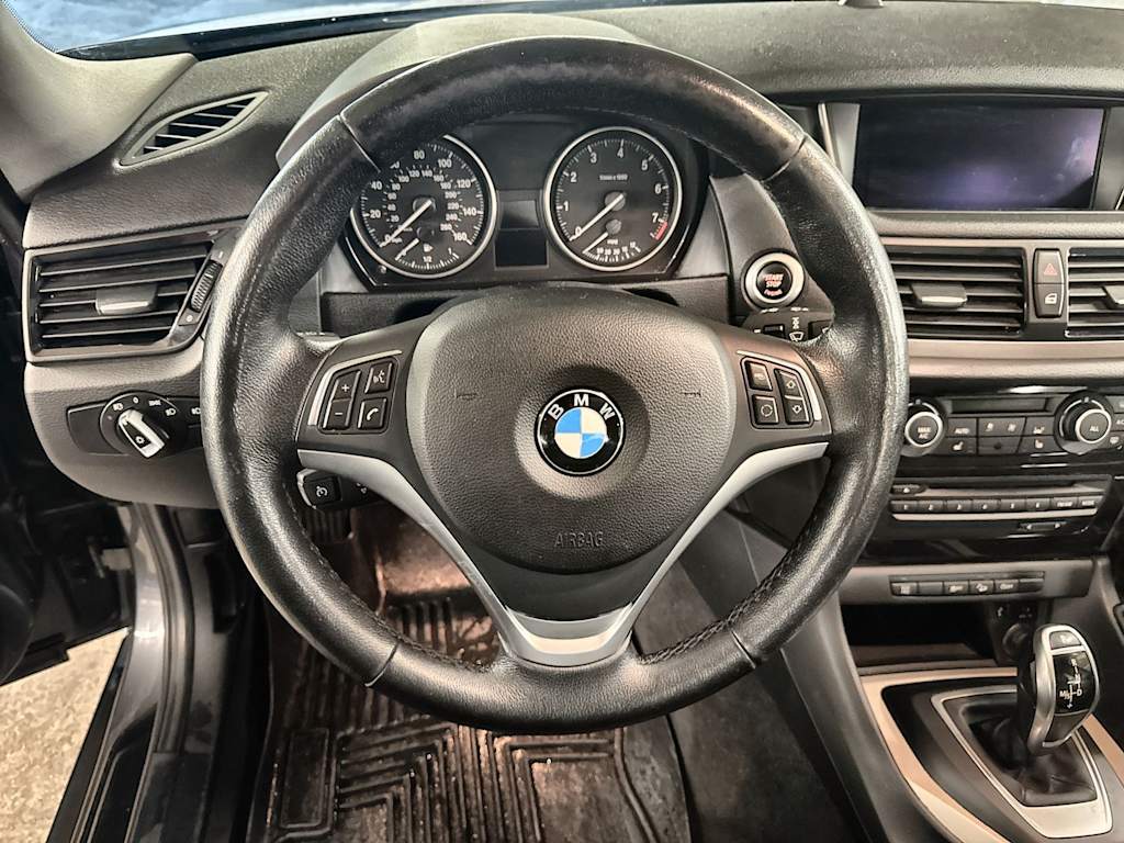Thumbnail: 2014 BMW X1 - 14