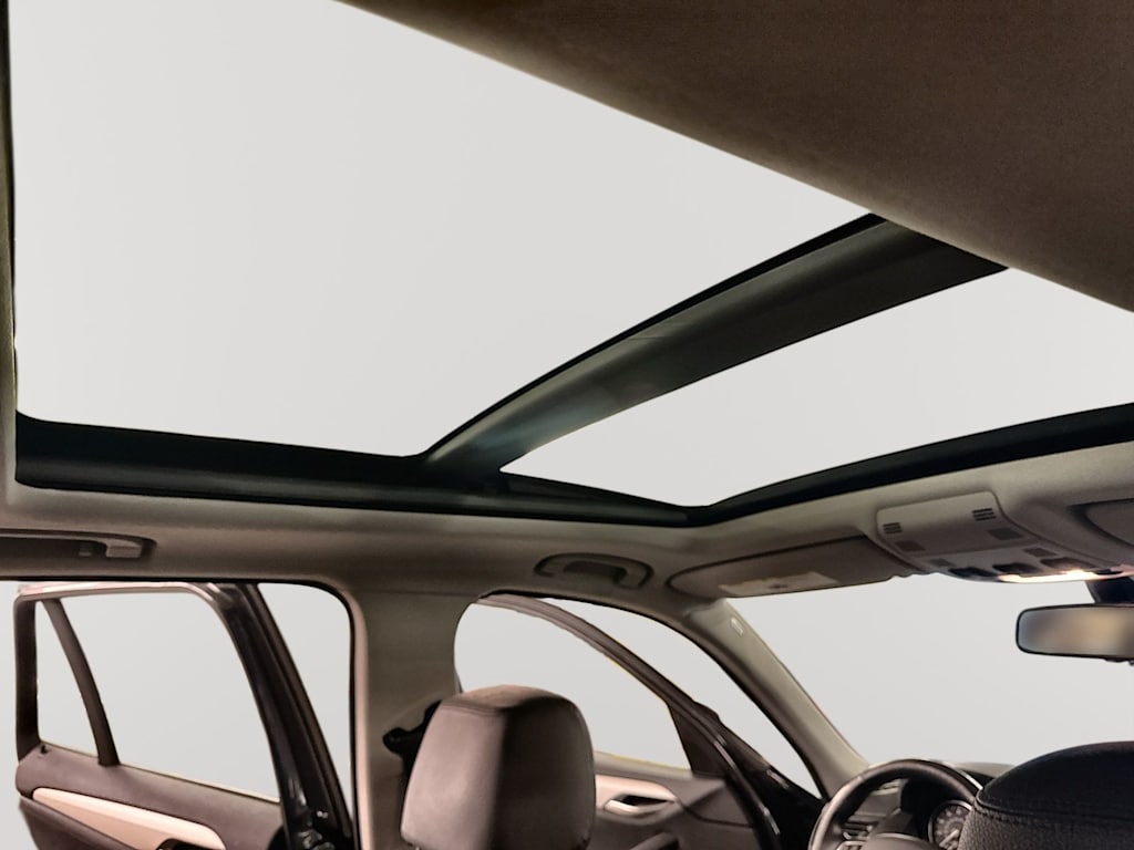 Thumbnail: 2014 BMW X1 - 30