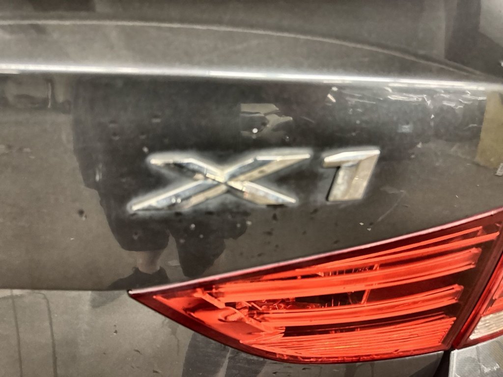 Thumbnail: 2014 BMW X1 - 25