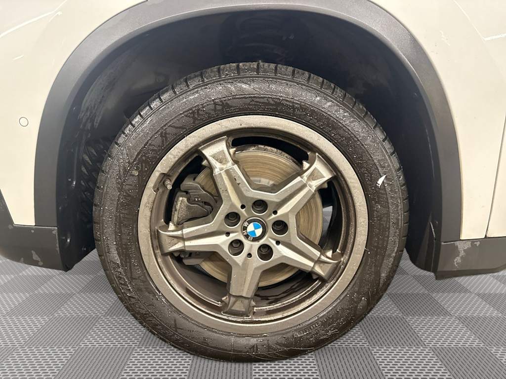 Thumbnail: 2023 BMW X1 - 8