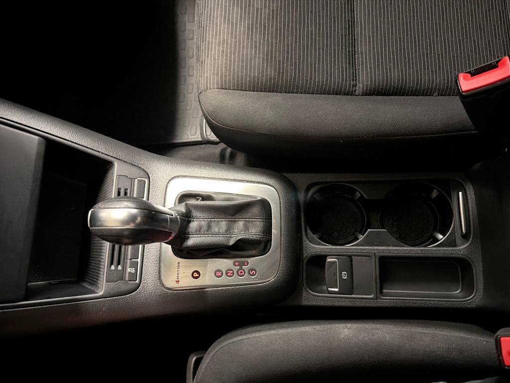 Thumbnail: 2013 Volkswagen Tiguan - 13