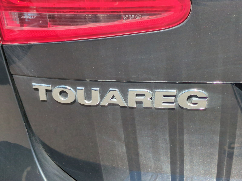 Thumbnail: 2014 Volkswagen Touareg - 25