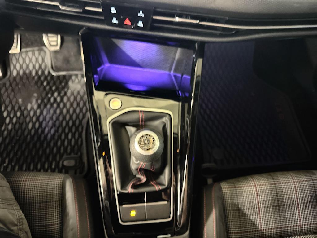 Thumbnail: 2023 Volkswagen Golf - 15