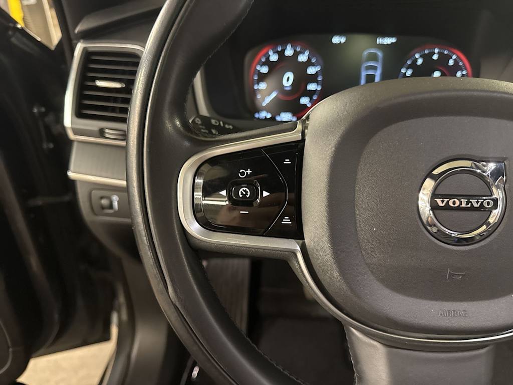 Thumbnail: 2020 Volvo XC90 - 28