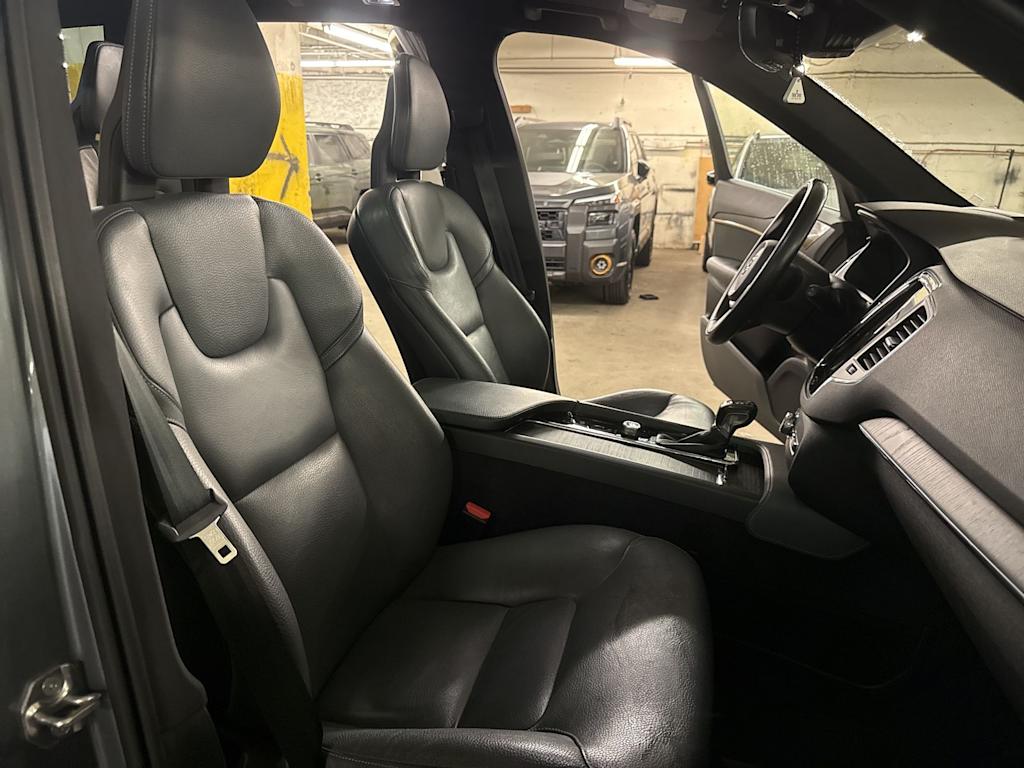 Thumbnail: 2020 Volvo XC90 - 27