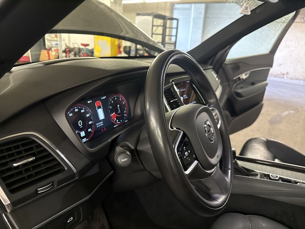 Thumbnail: 2020 Volvo XC90 - 13