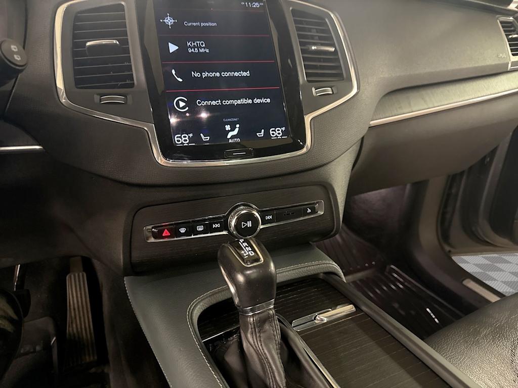 Thumbnail: 2020 Volvo XC90 - 15