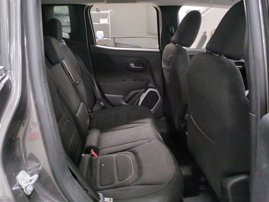 2018 Jeep Renegade Latitude 27
