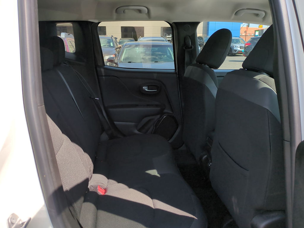 2018 Jeep Renegade Latitude 29