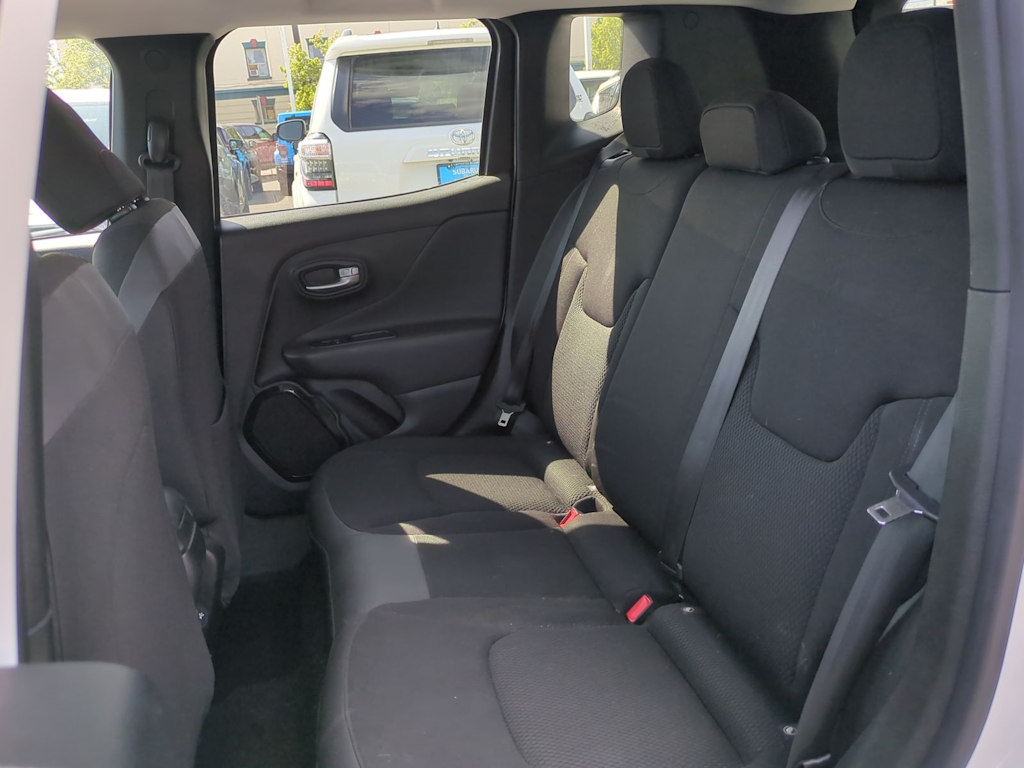 2018 Jeep Renegade Latitude 28