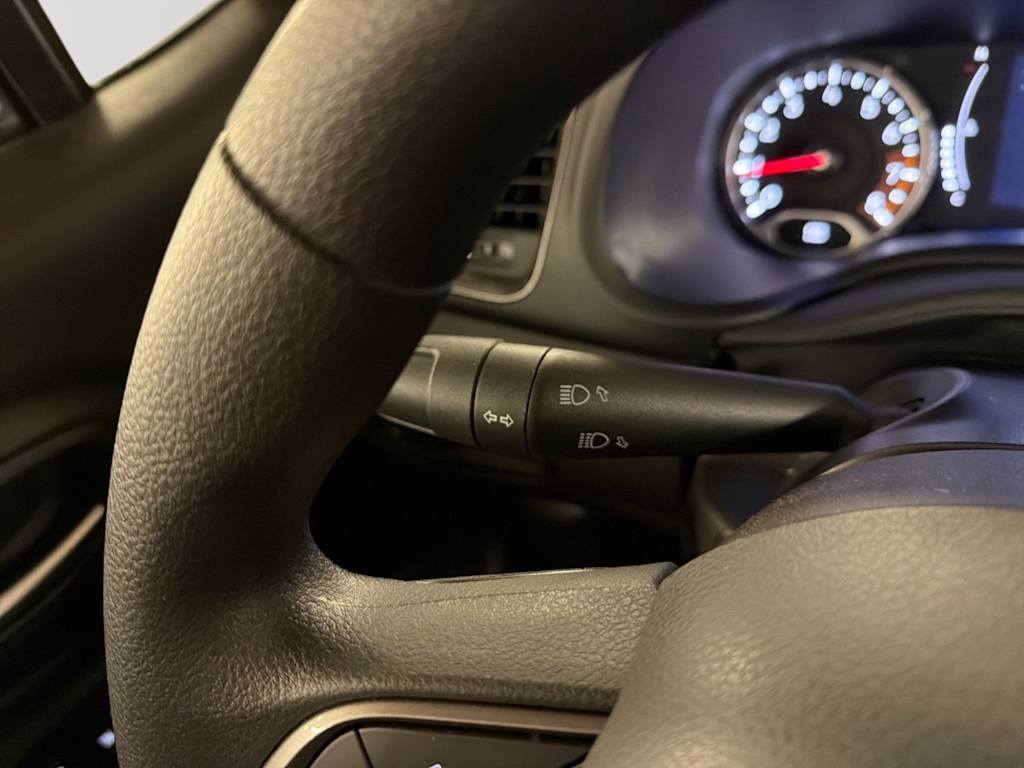 Thumbnail: 2022 Jeep Renegade - 29