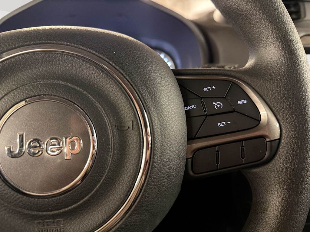 Thumbnail: 2022 Jeep Renegade - 28