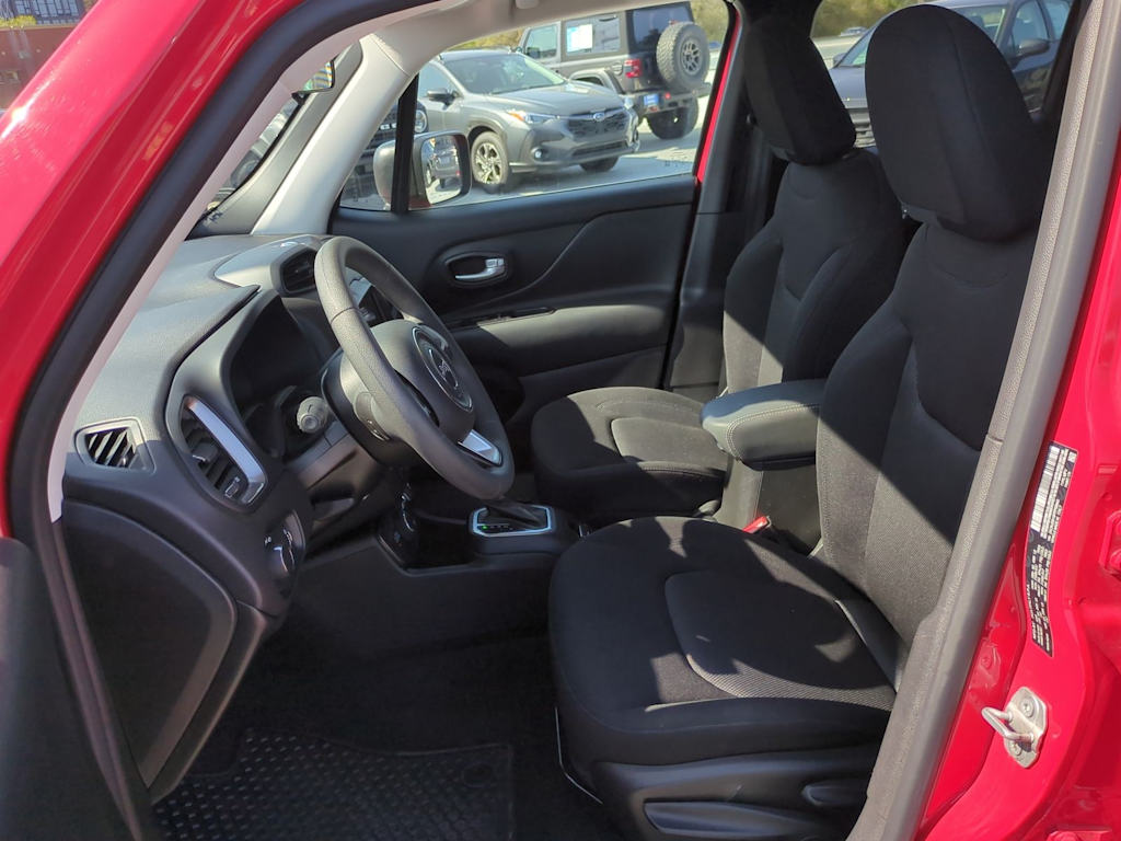 2023 Jeep Renegade Latitude 11