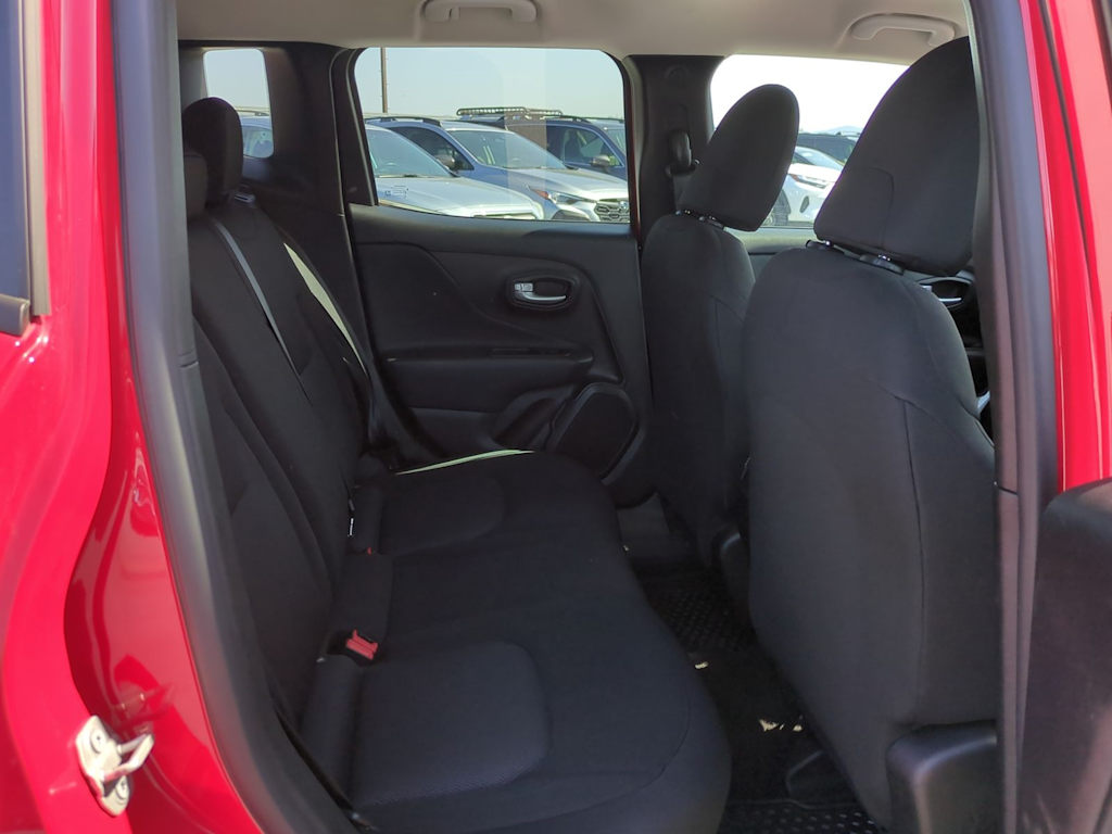 2023 Jeep Renegade Latitude 28
