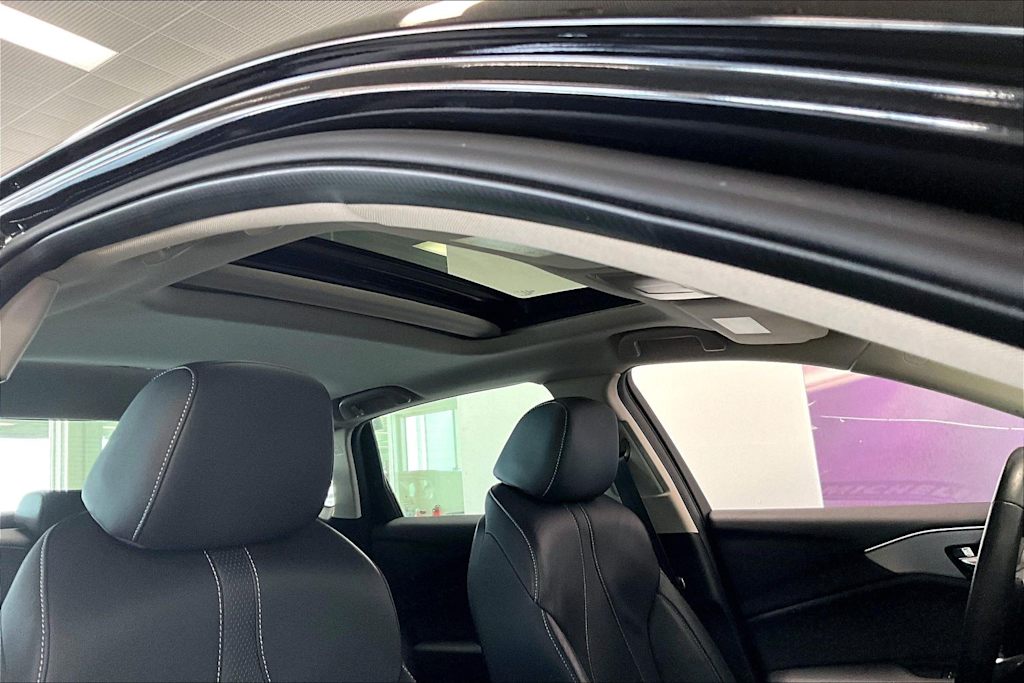 Thumbnail: 2023 Acura TLX - 28