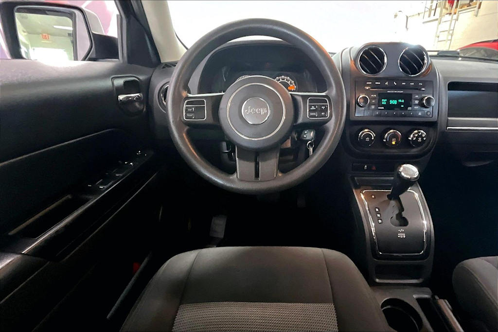 Thumbnail: 2017 Jeep Patriot - 11